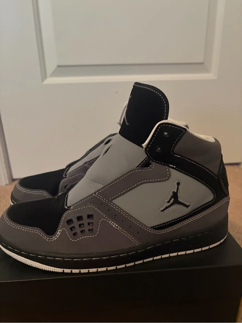 Jordan 1 Flight Men’s Sneakers in Gray and Black